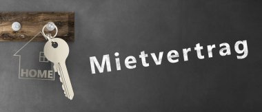 arka plan önünde anahtar kolye