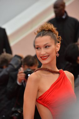 Bella hadid