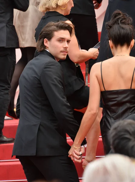 Brooklyn Beckham & Hana Cross — Stock Photo, Image