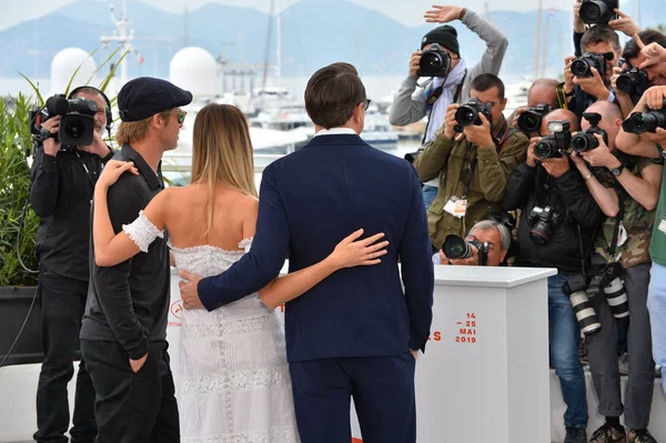 Brad Pitt, Margot Robbie y Leonardo DiCaprio — Foto de Stock