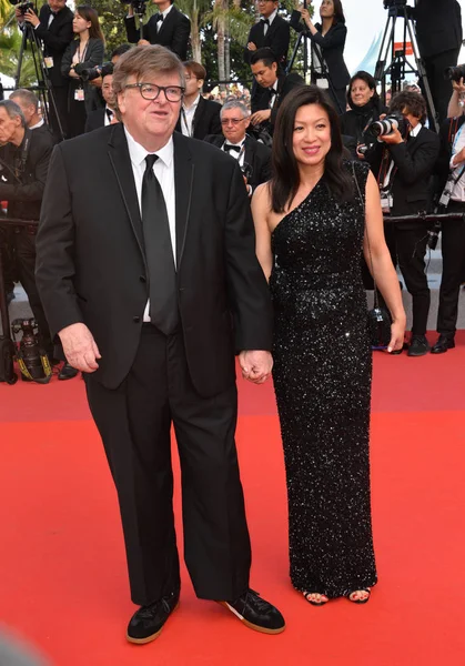 Michael Moore y Sonia Low — Foto de Stock