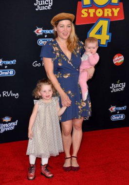 Erika Christensen & Misafirler