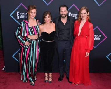 Kat Barrell, Emily Andras, Tim Rozon & Melanie Scrofano