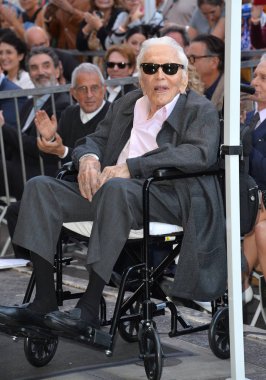Kirk Douglas