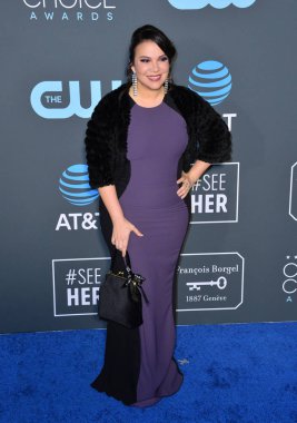 Gloria Calderon Kellett 