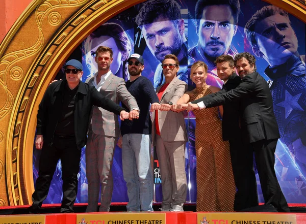 Ken Feige, Chris Hemsworth, Chris Evans, Robert Downey Jr., Scar —  Fotos de Stock