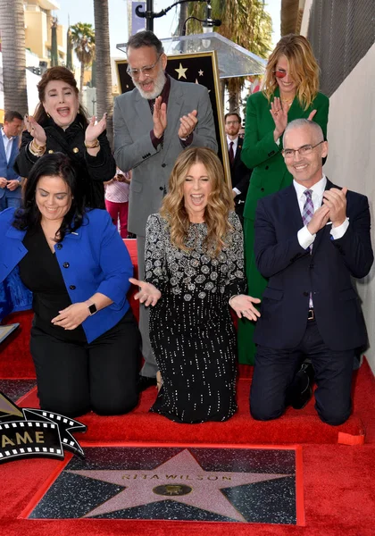 Rana Ghadban, Rita Wilson, Mitch O 'Farrell, Donelle Dadigan, Tom Hanks y Julia Roberts — Foto de Stock