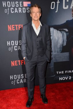 Greg Kinnear