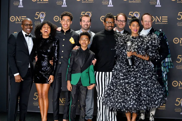 Blackish, Courtney Lilly, Yara Shahidi, Marcus Scribner, Miles Brown, Jeff Meacham, Jonathan Groff, Dean Cole, Tracee Ellis Ross & Peter McKenzie — Stockfoto