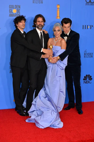 Mark Ronson, Lady Gaga, Andrew Wyatt y Anthony Rossomando — Foto de Stock