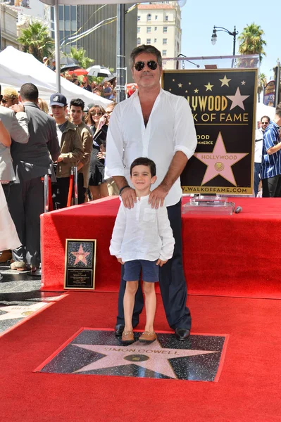 Simon Cowell y Eric Cowell — Foto de Stock