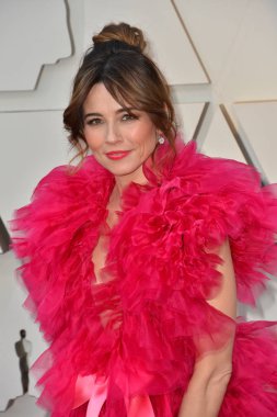 Linda Cardellini 