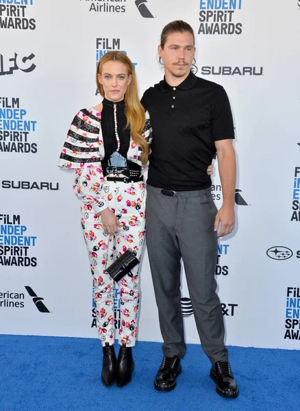 Riley Keough & Ben Smith-Petersen —  Fotos de Stock