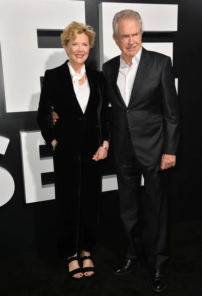 Annette Bening & Warren Beatty — Stockfoto