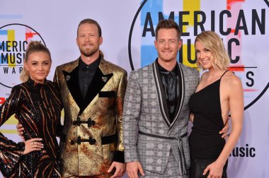 Florida Georgia Hattı, Tyler Hubbard, Hayley Stommel, Brian Kelley & Caroline Boyer