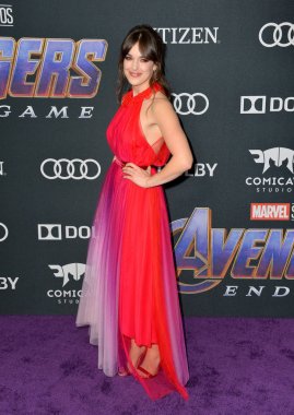 Elizabeth Henstridge