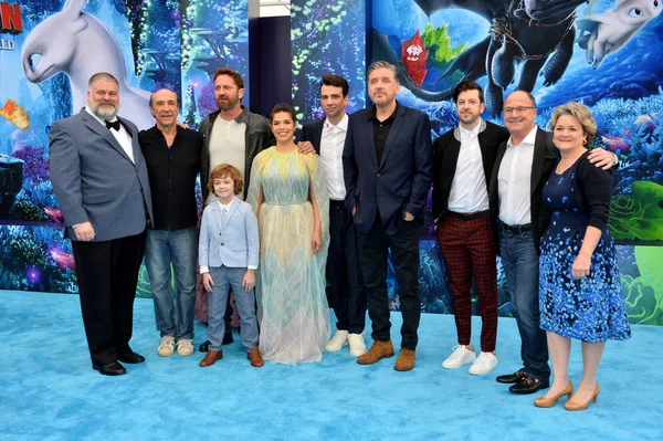 Dean Deblois, F. Murray Abraham, Gerard Butler, Aj Kane, America Ferrera, Jay Baruchel, Craig Ferguson, Christopher Mintz-Plasse, Brad Lewis & Bonnie Arnold — Foto de Stock