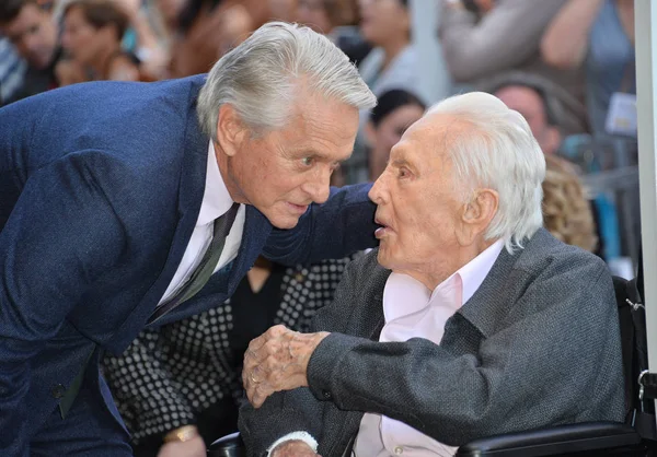 Michael Douglas & Kirk Douglas. — Foto Stock