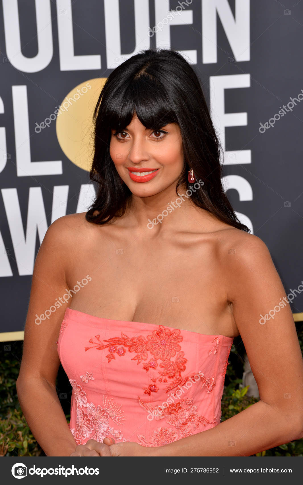 Jameela jamil golden globes dress hot sale