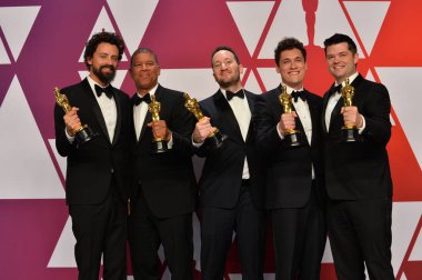 Bob Persichetti, Peter Ramsey, Rodney Rothman, Phil Lord & Christopher Miller