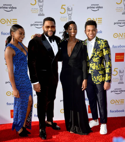 Anthony Anderson, Alvina Stewart, Kyra Anderson y Nathan Anderson —  Fotos de Stock