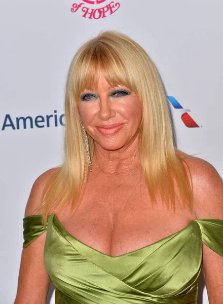 Suzanne Somers — Photo