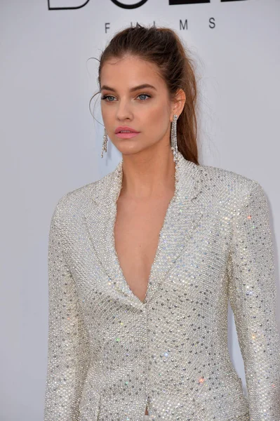 Barbara Palvin — Stockfoto