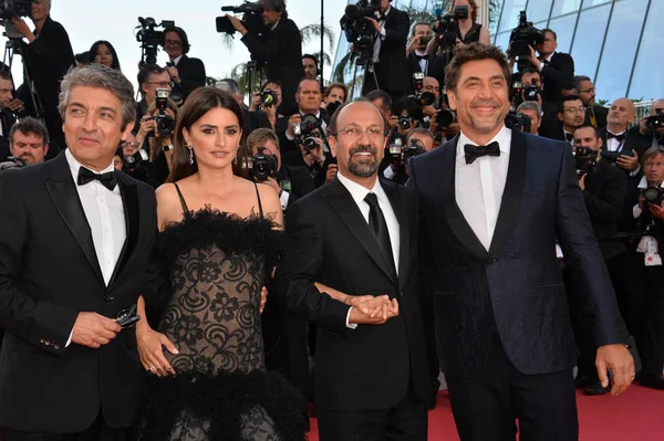 Ricardo Darin, Penélope Cruz, Asghar Farhadi y Javier Bardem — Foto de Stock
