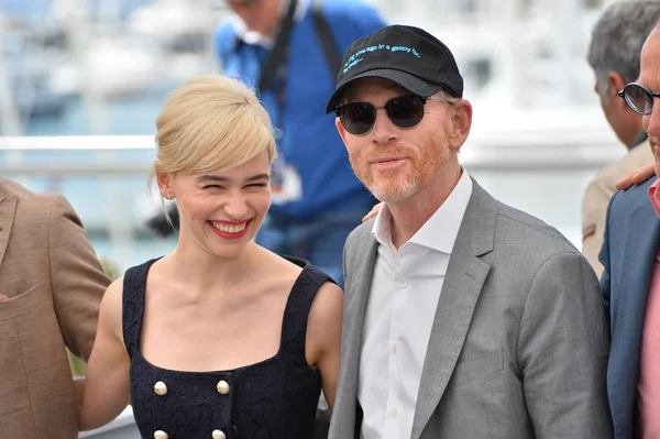 Emilia Clarke & Ron Howard — Stockfoto