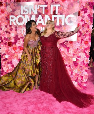 Priyanka Chopra & Rebel Wilson