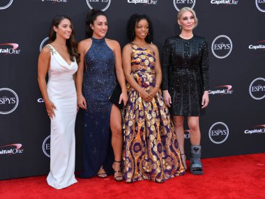 Aly Raisman, Jordyn Wieber, Tiffany Thomas Lopez & Sarah Klein