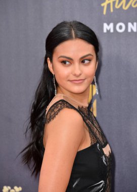 Camila Mendes
