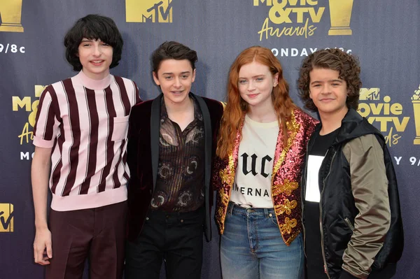 Stranger Things estrellas Finn Wolfhard, Noah Schnapp, Sadie Sink & Gaten Matarazzo —  Fotos de Stock