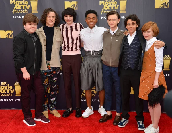 Jeremy Ray Taylor, Wyatt Oleff, Finn Wolfhard, Prescelto Jacobs, Jaeden Lieberher, Jack Dylan Grazer & Sophia Lillis — Foto Stock