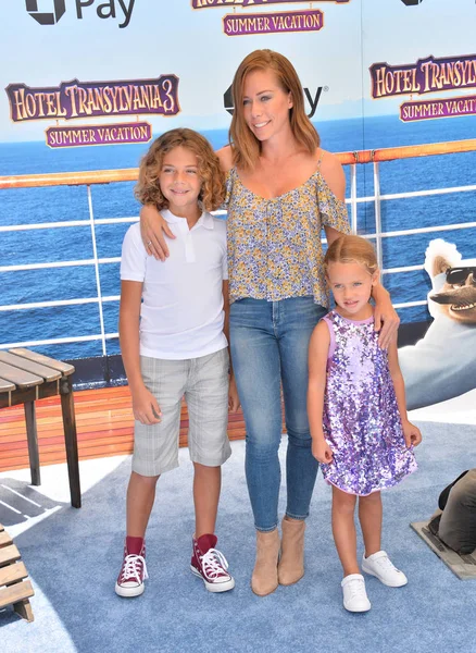 Kendra Wilkinson, Hank Baskett & Alijah Mary Baskett