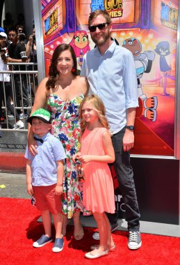 Aaron Horvath & Ailesi