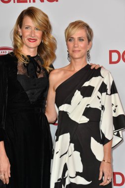 Laura Dern ve Kristen Wiig