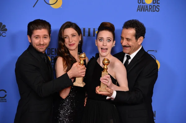 Michael Zegen, Marin Hinkle, Rachel Brosnahan y Tony Shalhoub — Foto de Stock