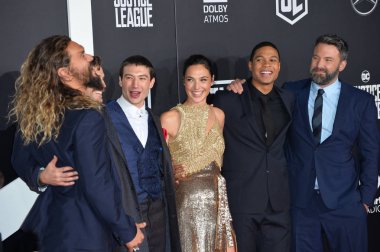 ason Momoa, Ezra Miller, Gal Gadot, Ray Fisher, Ben Affleck