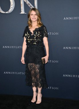 Jennifer Jason Leigh