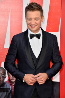 Jeremy Renner