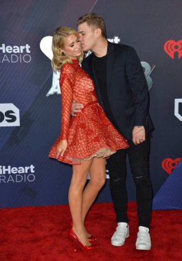 Paris Hilton & Chris Zylka