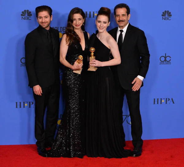 Michael Zegen, marin Hinkle, Rachel Brosnahan & Tony Shalhoub — Stockfoto