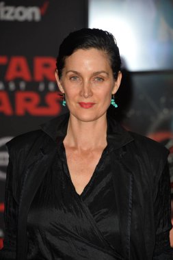 Carrie-anne moss