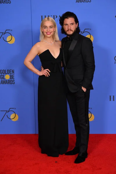 Emilia Clarke & Kit Harington — Stockfoto