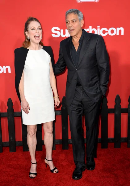 Julianne Moore & George Clooney —  Fotos de Stock