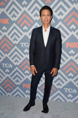Benjamin Bratt