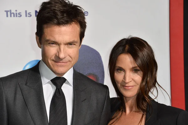 Jason Bateman y Amanda Anka — Foto de Stock