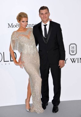 Paris Hilton & Chris Zylka