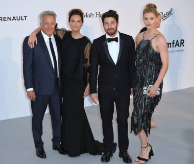 Dustin Hoffman & Lisa Hoffman, Jake Hoffman & Jenna Kelly